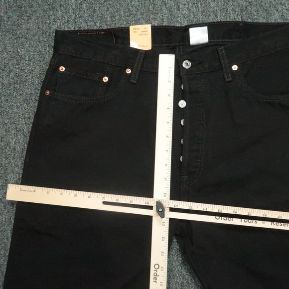 VINTAGE Levis Jeans Mens 38x32 Black 501 Preshrunk Button Fly 5 Pocket Y2K NWT - Picture 11 of 14